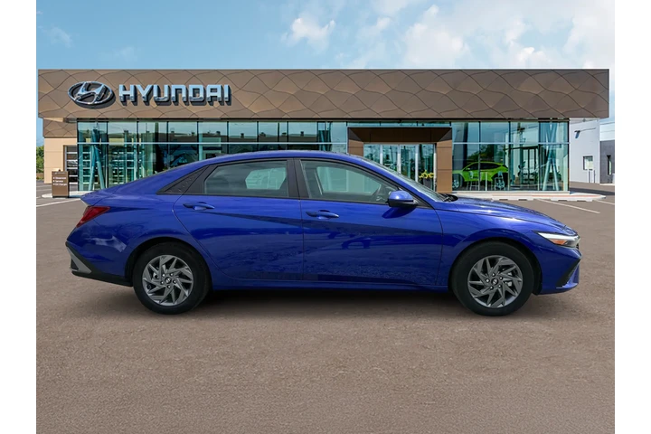 $23990 : Hyundai ELANTRA Hybrid 2025 image 9
