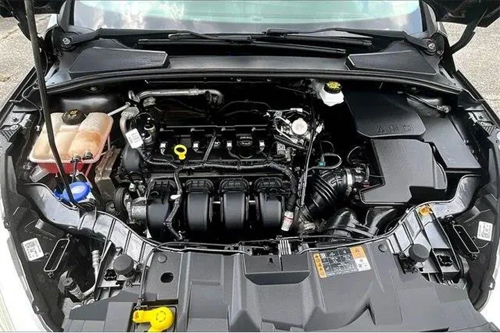 $11000 : Ford Focus 2018 SE 4dr Sedan image 9