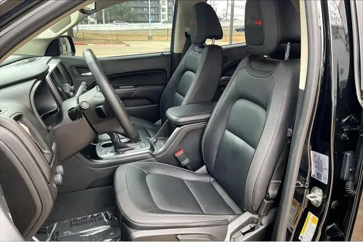 $31847 : GMC Canyon 2022 4x4 AT4 4dr image 7