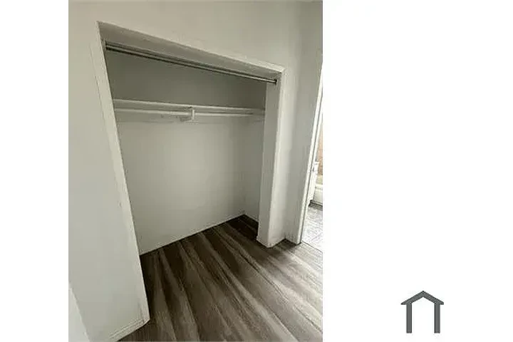 $2295 : Affordable Two Bedrooms image 9