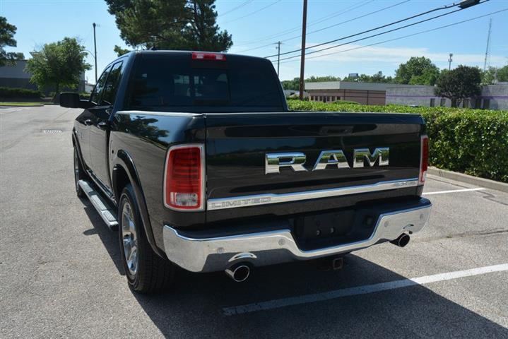 2017 1500 Laramie Limited image 9