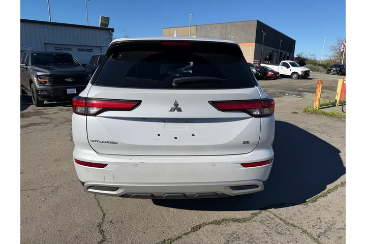 $23500 : Mitsubishi Outlander 2024 SE image 4