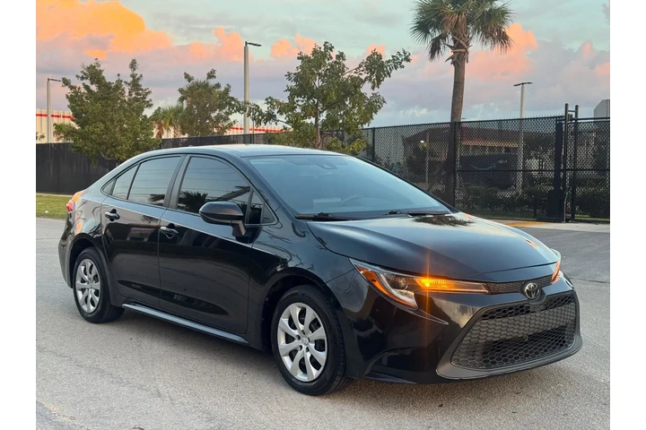 $8999 : Toyota Corolla 2022 🚗 Cash image 1