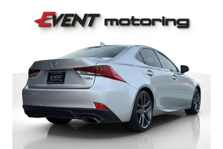 $20999 : 2018 IS image 4