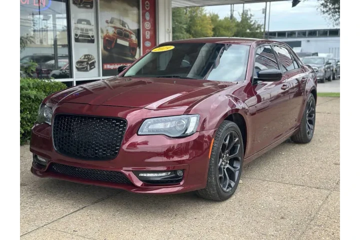 $20499 : 2019 300 Touring image 6
