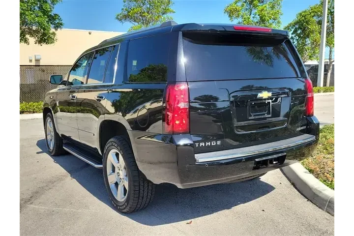 $29990 : Chevrolet Tahoe 2019 4x4 Pre image 4