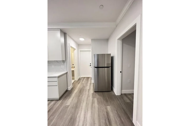 $800 : New with a View Rent Today 🎁 image 1
