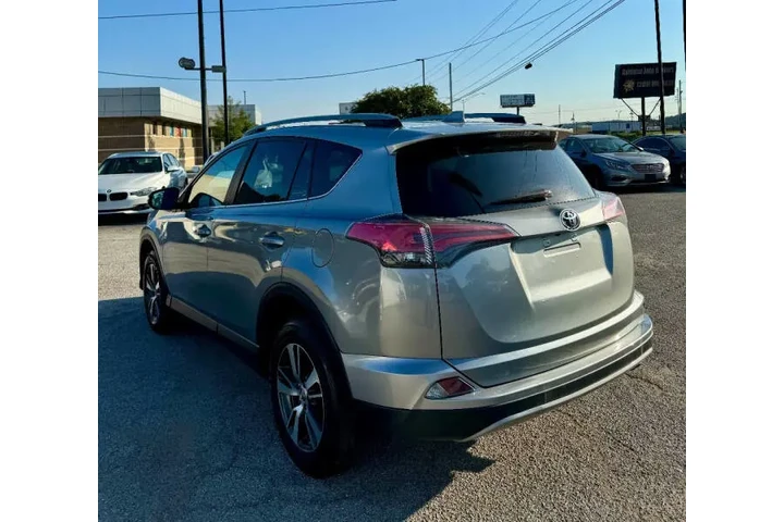 $8900 : 2017 RAV4 XLE image 8