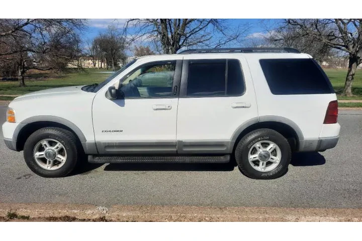 $3495 : 2002 Explorer XLT image 1