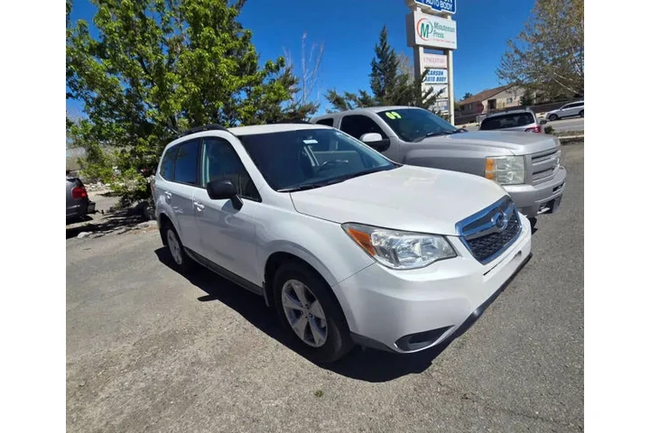 $7995 : 2015 Forester 2.5i image 3