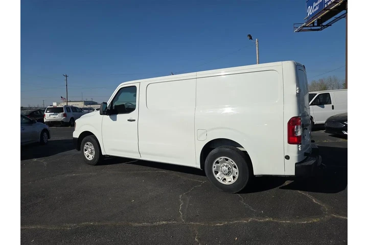 $14995 : 2017 NV Cargo 1500 SV image 3