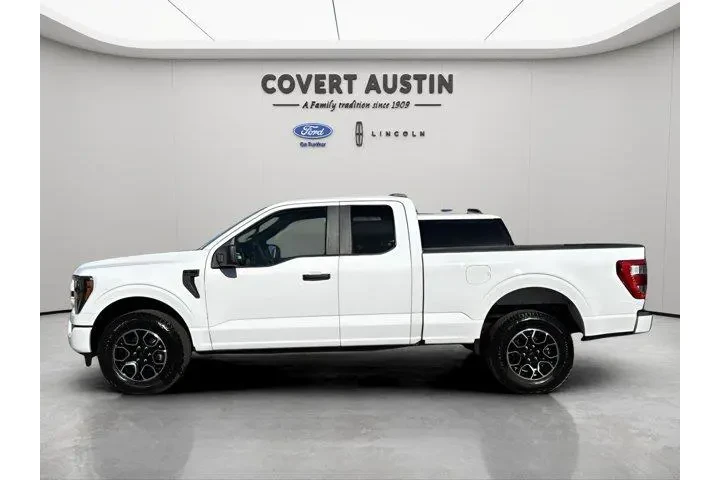 $35847 : Ford F-150 2023 4x4 XL 4dr S image 2