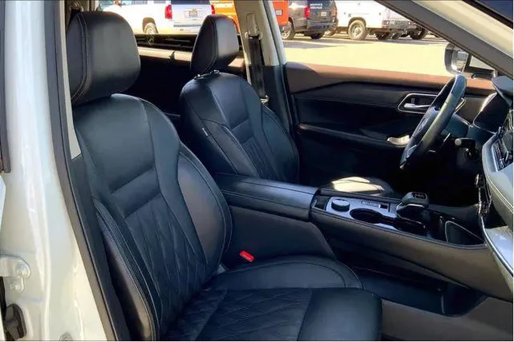 $25509 : Nissan Rogue 2023 AWD Platin image 7