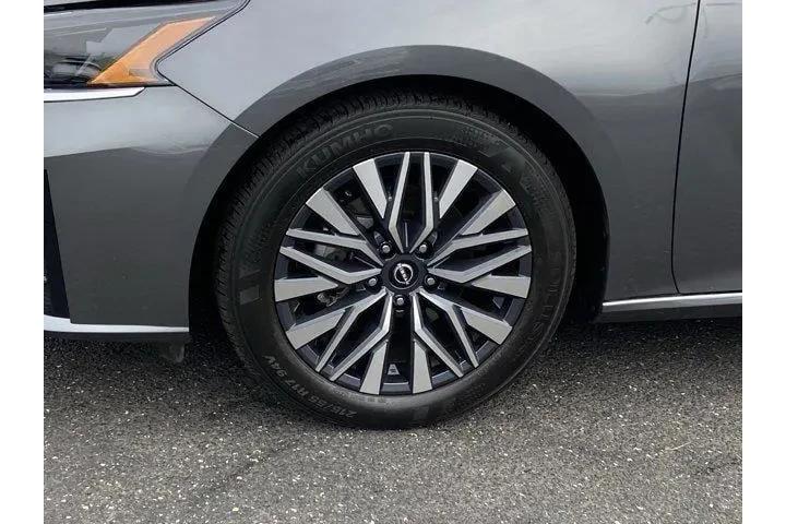 $17497 : Nissan Altima 2025 2.5 SV 4d image 8