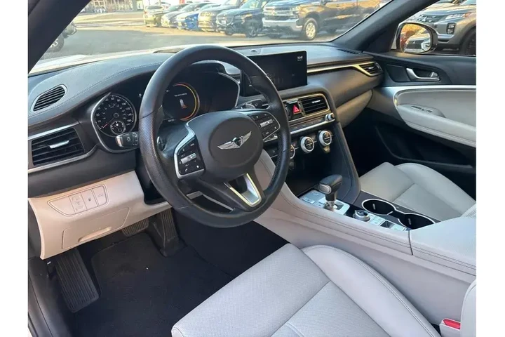 $23388 : Genesis G70 2022 2.0T 4dr Se image 10