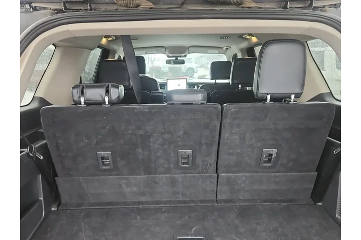 $34000 : Ford Expedition 2024 4x2 XLT image 9