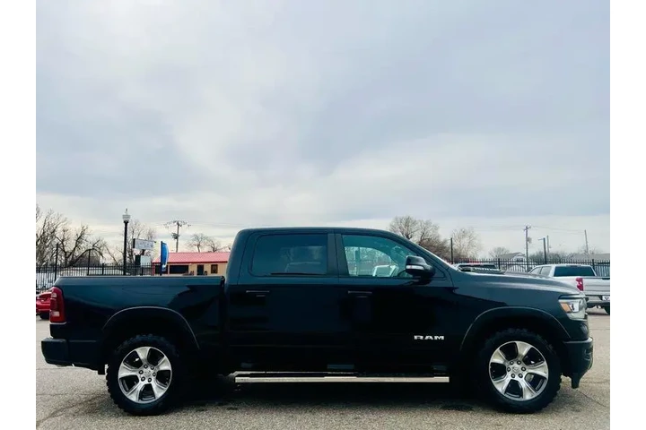 $29995 : 2019 RAM 1500 Laramie Crew Ca image 8