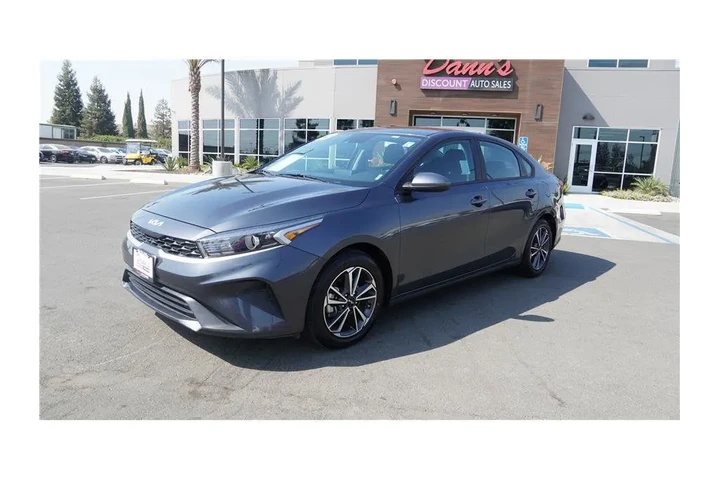 $18984 : 2023 Forte LXS image 2
