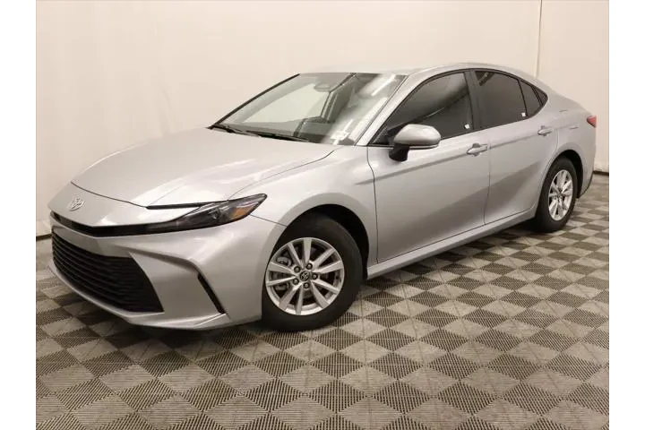 $27597 : Toyota Camry 2025 AWD LE 4dr image 1