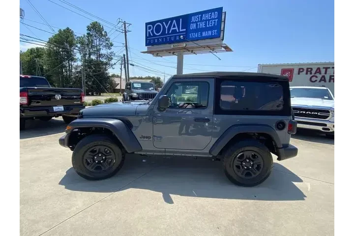 $28604 : Jeep Wrangler 2024 4x4 Sport image 3