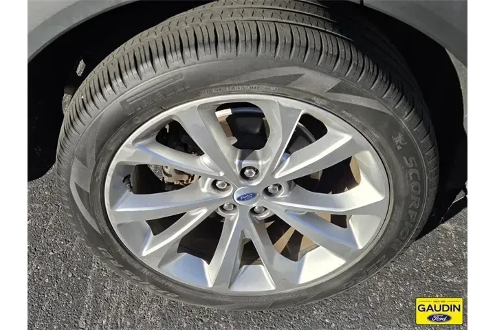 $39900 : Ford Explorer 2022 AWD Plati image 4