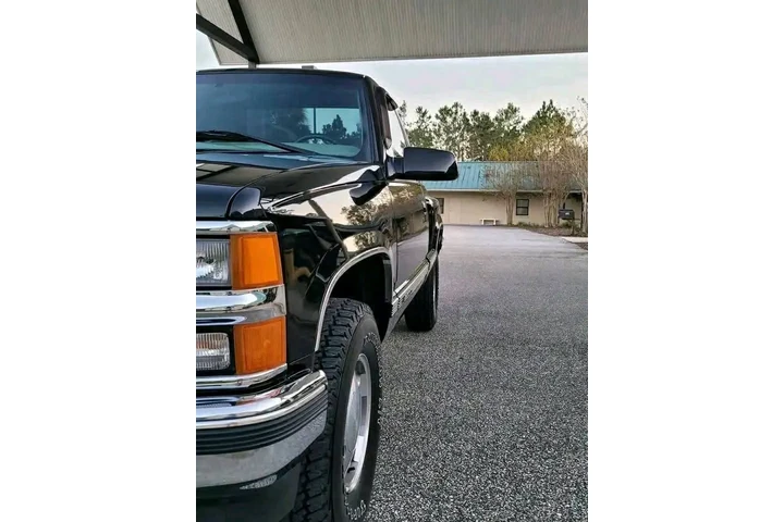 $2500 : Very nice truck and runs well image 6