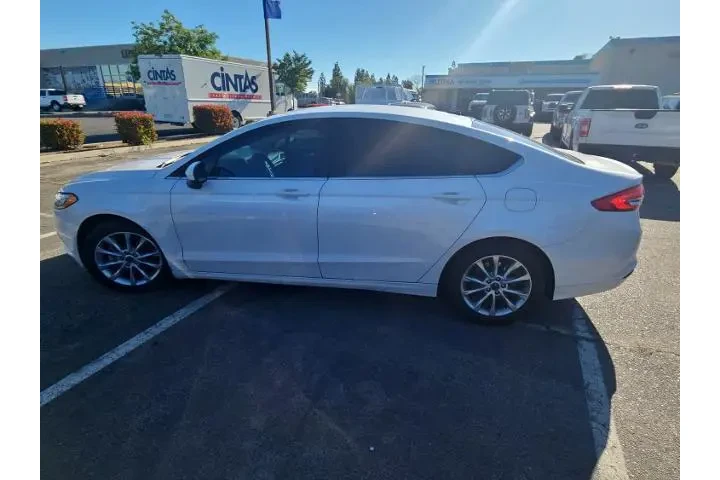 $11500 : Ford Fusion 2017 SE 4dr Seda image 5