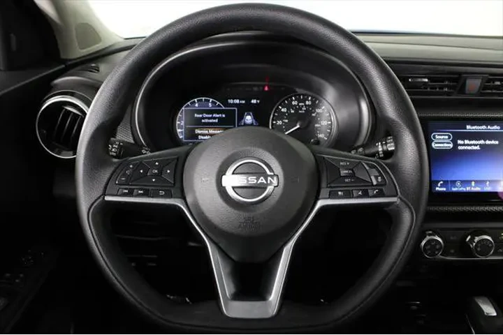 $17487 : Nissan Kicks 2023 SV 4dr Cro image 9