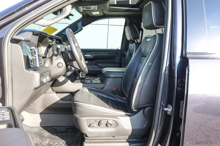$63587 : 2023 Sierra 1500 4WD Crew Cab image 7