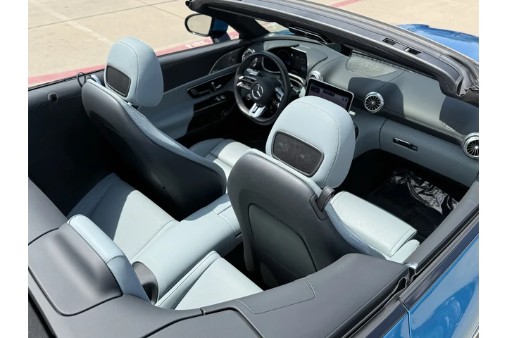 $66990 : 2023 Mercedes-Benz AMG SL 43 image 3