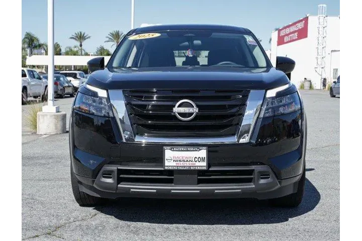 $30998 : Nissan Pathfinder 2025 S 4dr image 9