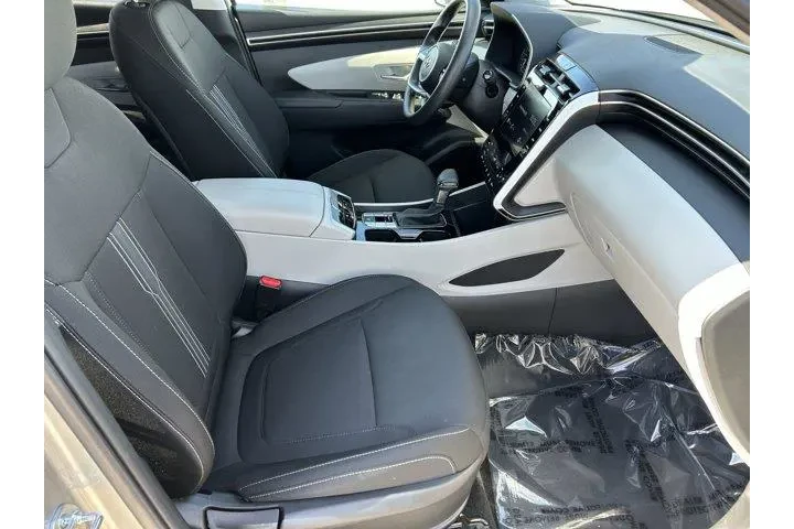 $21945 : Hyundai TUCSON 2024 AWD SEL image 9