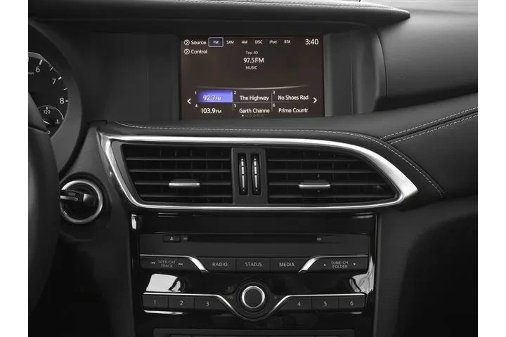 $13995 : INFINITI QX30 2017 Premium 4 image 10