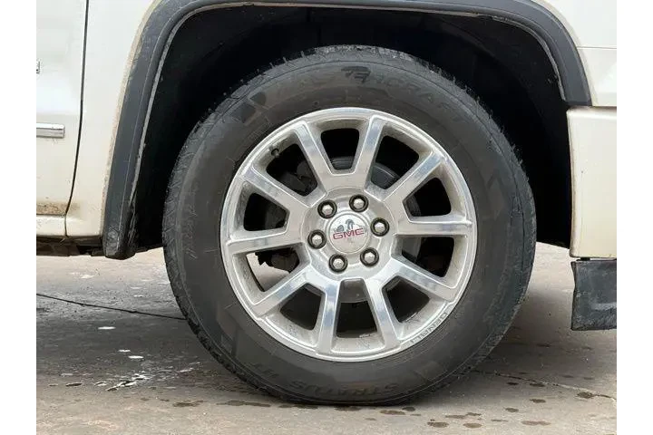 $24800 : GMC Sierra 1500 2015 4x4 Den image 8