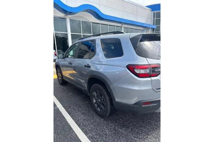 $39931 : Honda Pilot 2023 AWD TrailSp image 2