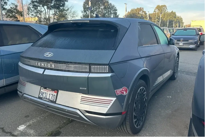 $32990 : Hyundai IONIQ 5 2024 AWD Lim image 3