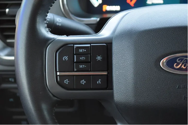 $39983 : Ford F-150 2022 4x4 Lariat 4 image 9