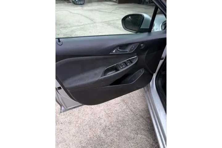 $7998 : Chevrolet Cruze 2018 LS Auto image 9