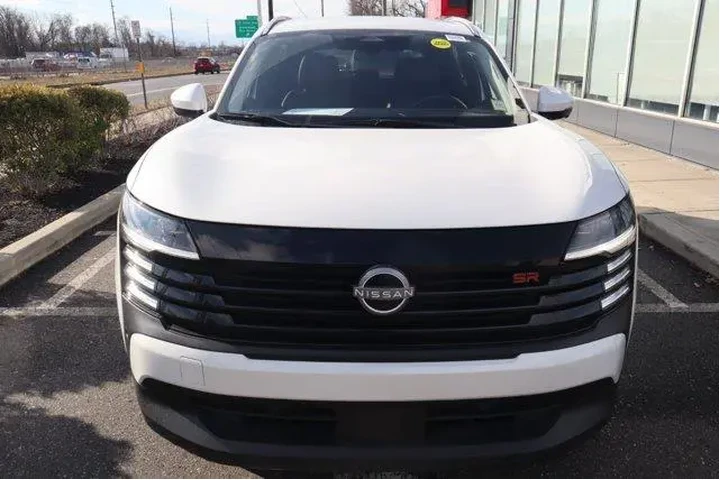 $21108 : Nissan Kicks 2025 AWD SR 4dr image 5