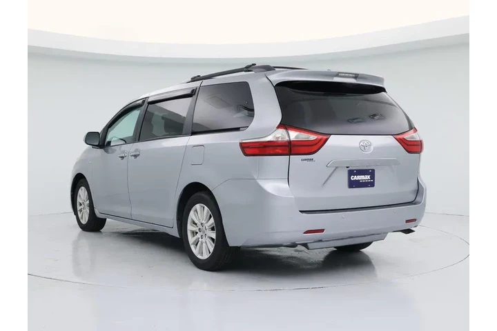 $27998 : Toyota Sienna 2017 AWD XLE 7 image 2