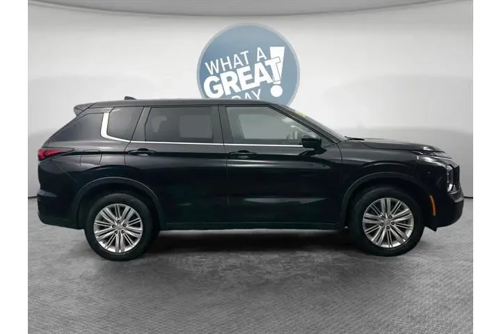 $24785 : Mitsubishi Outlander 2024 AW image 2
