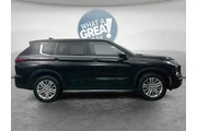 $24785 : Mitsubishi Outlander 2024 AW thumbnail