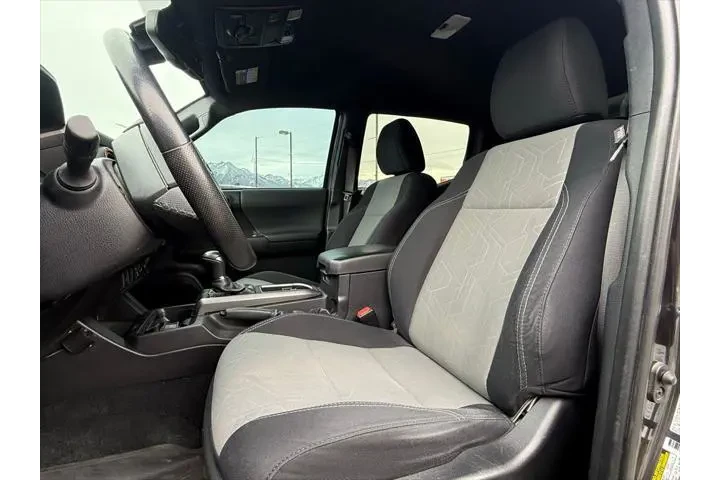 $30298 : Toyota Tacoma 2021 4x4 TRD P image 10