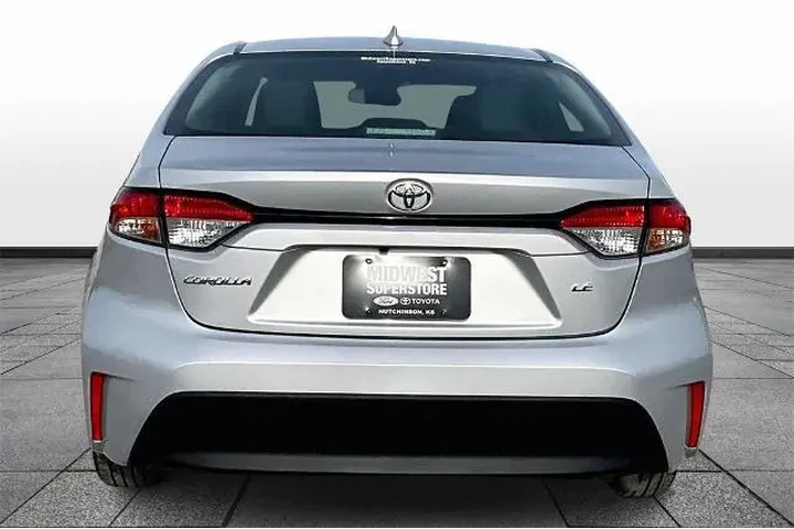 $20133 : Toyota Corolla 2023 LE 4dr S image 4