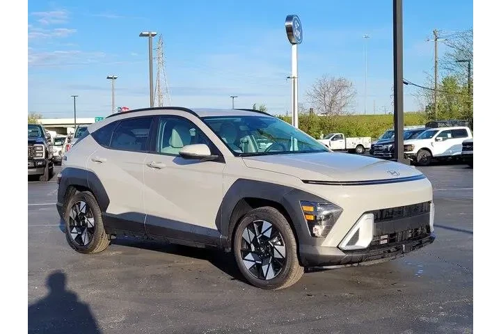 $24798 : Hyundai KONA 2025 SEL 4dr Cr image 1