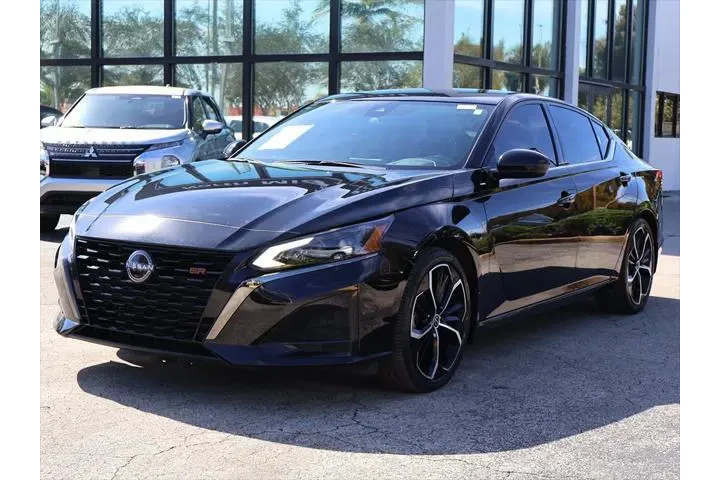 $19690 : Nissan Altima 2024 2.5 SR 4d image 5