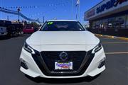 $20299 : 2019 Altima 2.5 SR Sedan thumbnail