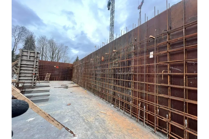 Carpenter form concret image 2