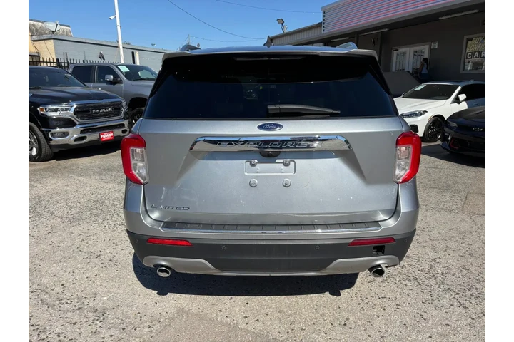 2023 Explorer Limited image 5