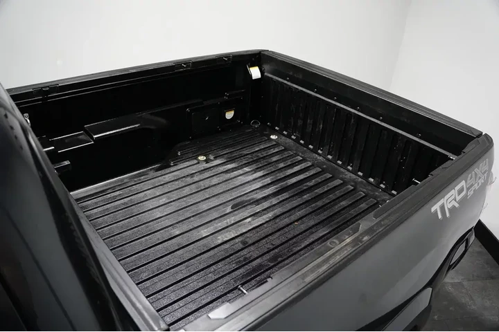 $32803 : 2020 Tacoma 4WD TRD Sport image 6